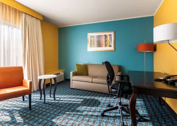 Chester Inn & Suites hotel thumbnail 3
