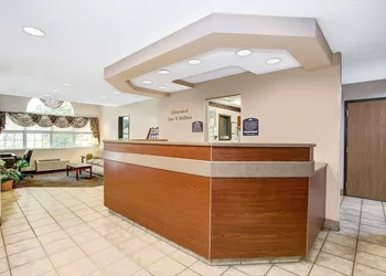 Microtel Inn & Suites by Wyndham Mason/Kings Island hotel thumbnail 2