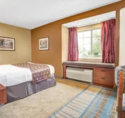 Microtel Inn & Suites by Wyndham Mason/Kings Island hotel detail image 4