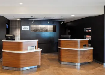 Courtyard by Marriott Cincinnati Blue Ash hotel thumbnail 3