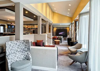 Courtyard by Marriott Cincinnati Blue Ash hotel thumbnail 4