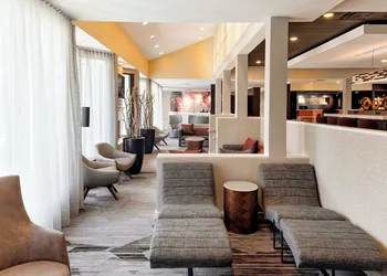 Courtyard by Marriott Cincinnati Blue Ash hotel thumbnail 5