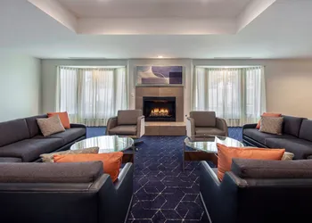 Courtyard by Marriott Cincinnati Airport hotel thumbnail 2