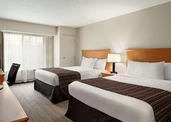 Country Inn & Suites by Radisson, Columbus Airport, OH hotel thumbnail 6