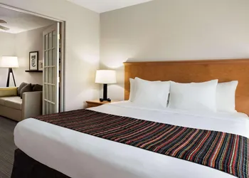 Country Inn & Suites by Radisson, Columbus Airport, OH hotel thumbnail 7