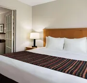 Country Inn & Suites by Radisson, Columbus Airport, OH hotel detail image 7