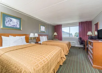 Days Inn by Wyndham Columbus East Airport hotel thumbnail 4