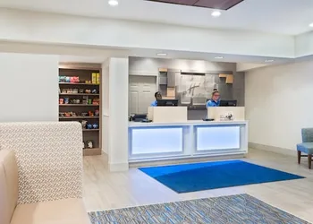 Holiday Inn Express & Suites Columbus Airport East by IHG hotel thumbnail 4