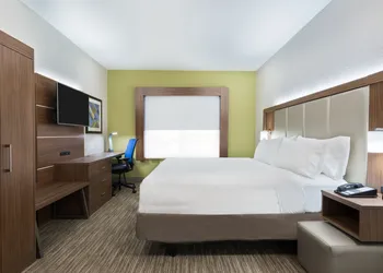 Holiday Inn Express & Suites Columbus Airport East by IHG hotel thumbnail 6