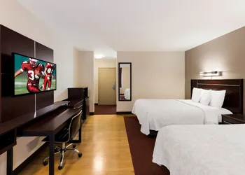 Red Roof Inn PLUS+ Columbus Downtown-Convention Center hotel thumbnail 7