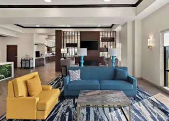 Comfort Suites Columbus East Broad hotel thumbnail 5