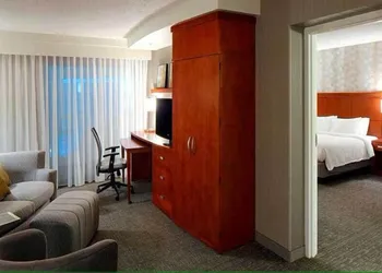 The Columbus Hilliard Hotel hotel thumbnail 5