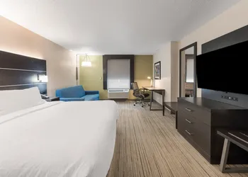 Holiday Inn Express Columbus Downtown by IHG hotel thumbnail 6