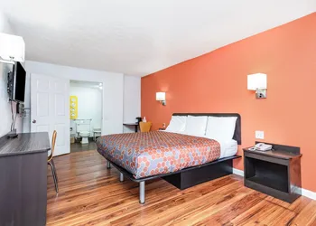 Relax Inn by OYO Columbus OH I 70 hotel thumbnail 7