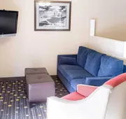 Comfort Inn Pittsburgh Crafton hotel detail image 4