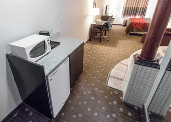 Comfort Inn Pittsburgh Crafton hotel thumbnail 6