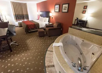 Comfort Inn Pittsburgh Crafton hotel thumbnail 7