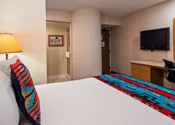 Inn at Santa Fe, SureStay Collection by Best Western hotel thumbnail 8
