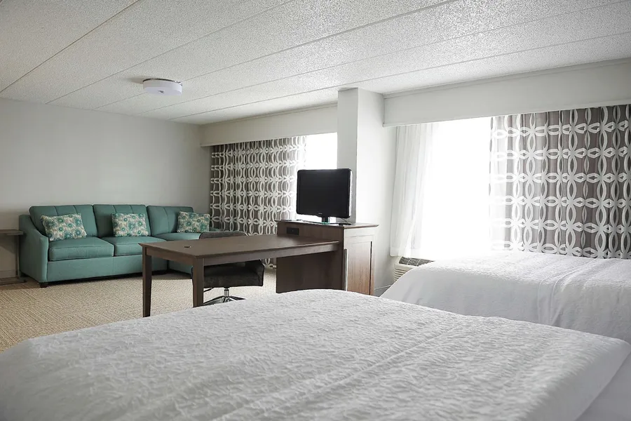 DoubleTree by Hilton Sterling - Dulles Airport hotel detail image 6