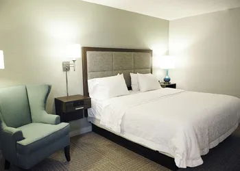 DoubleTree by Hilton Sterling - Dulles Airport hotel thumbnail 8