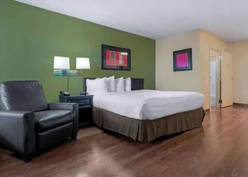 Studio 6 Extended Stay Sacramento Arden Way CA hotel thumbnail 2