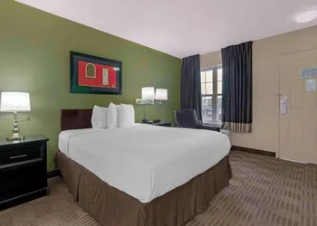 Studio 6 Extended Stay Sacramento Arden Way CA hotel thumbnail 5