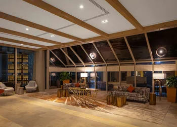 DoubleTree by Hilton Sacramento hotel thumbnail 2