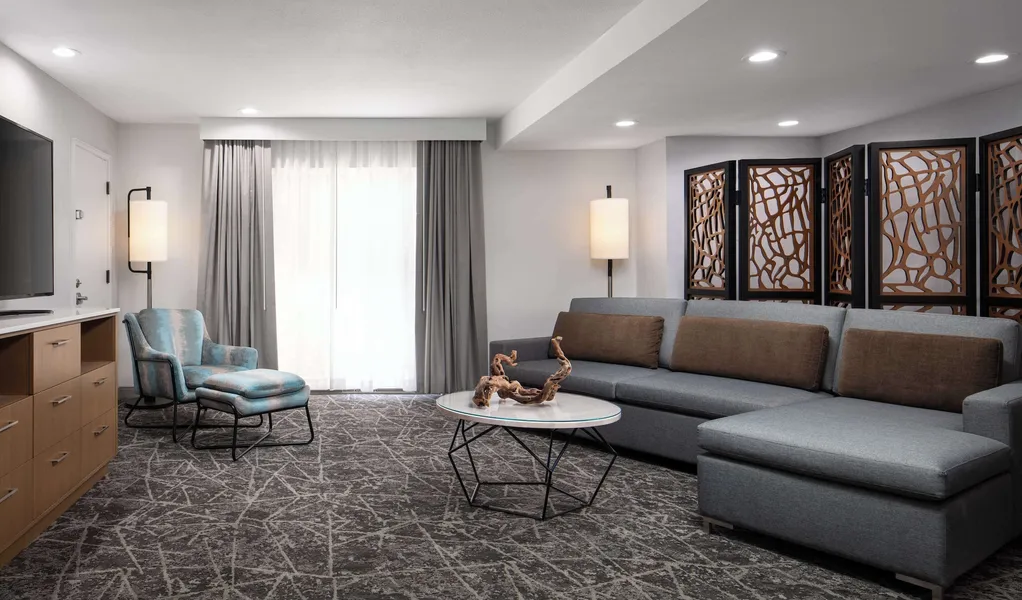 DoubleTree by Hilton Sacramento hotel detail image 6