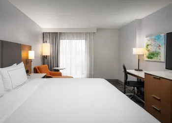 DoubleTree by Hilton Sacramento hotel thumbnail 7