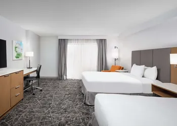 DoubleTree by Hilton Sacramento hotel thumbnail 8