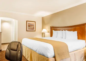 Quality Inn Sacramento Convention Center hotel thumbnail 6