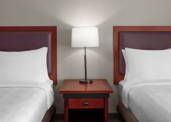 Larkspur Landing Extended Stay Suites Roseville hotel thumbnail 3