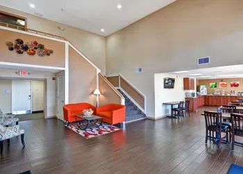 Quality Inn & Suites Heritage Park hotel thumbnail 2