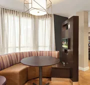 Courtyard by Marriott Roseville hotel detail image 3