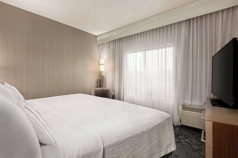 Courtyard by Marriott Roseville hotel detail image 6