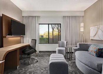 Courtyard by Marriott Roseville hotel thumbnail 7