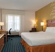 Fairfield Inn & Suites Santa Rosa Sebastopol hotel detail image 4