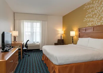 Fairfield Inn & Suites Santa Rosa Sebastopol hotel thumbnail 4