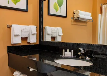 Fairfield Inn & Suites Santa Rosa Sebastopol hotel thumbnail 8