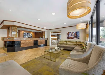 Best Western Plus Landing View Inn & Suites hotel thumbnail 2