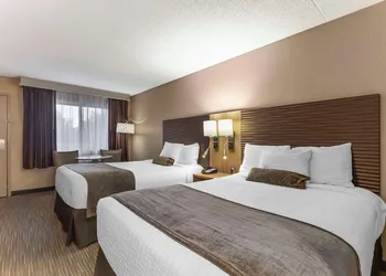 Best Western Plus Landing View Inn & Suites hotel thumbnail 5