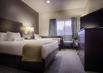 Sun & Ski Inn And Suites hotel thumbnail 2