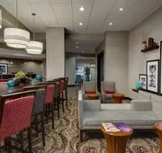 Hampton Inn & Suites Milwaukee Downtown hotel detail image 5