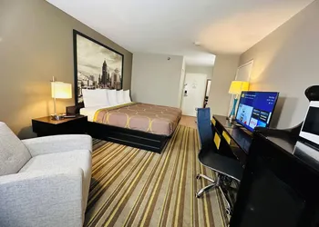 Delavan Inn and Suites hotel thumbnail 8