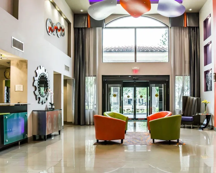 Quality Suites Fort Myers I-75 hotel detail image 2