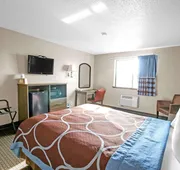 Super 8 by Wyndham Kenosha/Pleasant Prairie hotel detail image 7