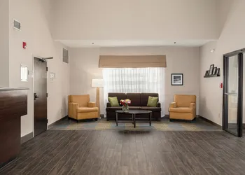 SureStay by Best Western Summerville Flowertown hotel thumbnail 4