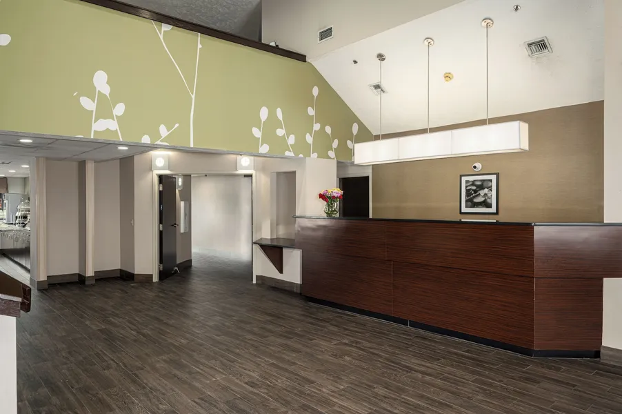 SureStay by Best Western Summerville Flowertown hotel detail image 2