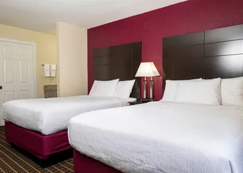 Baymont Inn & Suites by Wyndham Mukwonago hotel thumbnail 4