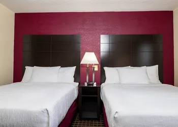 Baymont Inn & Suites by Wyndham Mukwonago hotel thumbnail 5